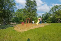 Lakefront Condo With 2 Pools, Courts, Trails & Patios at 12mm - Alojamientos