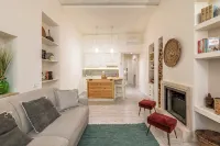 Marco's Stylish Home: in the Hearth of Cagliari - Condos