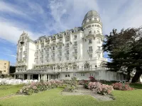 Eurostars Hotel Real Hotels near Magdalena Palace