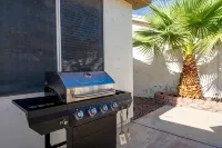 Sleeps 10 - Mins to DT Chandler/Gilbert - Pool  Gameroom