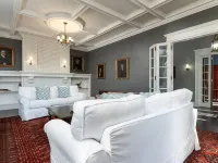 Spacious 6-bedroom house with AC, WiFi in charming Springfield - 4 estrellas