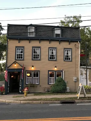 #1, Studio Apartment in Historic Building