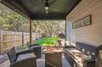 Mins to Granbury Medical Ctr-2 Blocks to Lake-Stunning Kitchen-Firepit - Pools