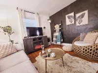 Refreshing home with WiFi, AC, fireplace in marvelous Heart of Yadkin Valley