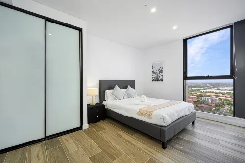 Liverpool Brand new 2 Br Apt City View + Parking