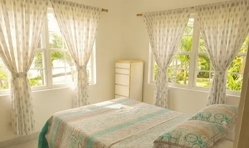 Lovely 2 Bedroom Apartment, a/C, Patio, Garden, 10 Mins Walk to Hastings Beach - Wifi
