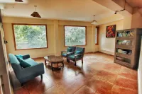 Hotel Rising Star with Garden with Private Parking Near to Mall Road