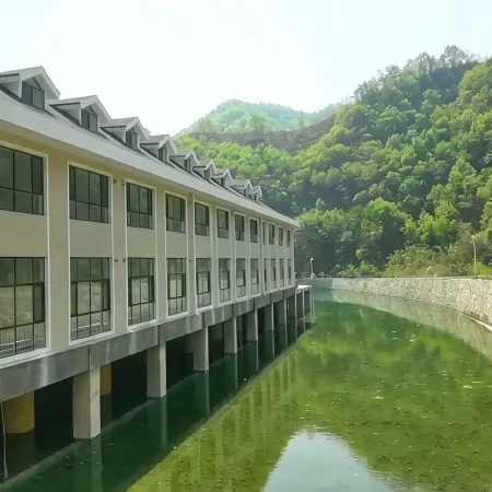 Xinglong Chenyun Xiyin Hotel