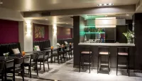 Arc Arenales Studios & Suites - Kitchen