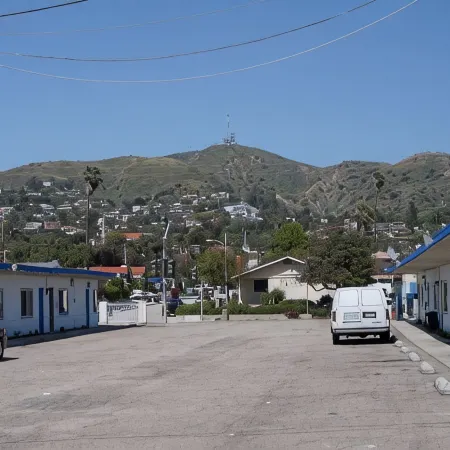 White Caps Motel