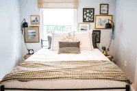 JULY DISCOUNT! Romantic 2 BR 2 story w/mountain views and stunning outdoor space