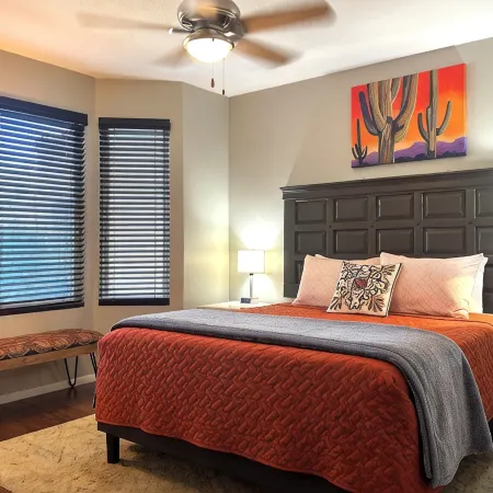 1 level with garage, near downtown Gilbert & Chandler
