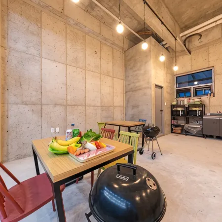 Gangneung Good Day Poolvilla Отели рядом с достопримечательностью «Порт Чумунджин»
