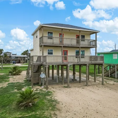 The Neon Palm - 4Bed 3Bath in Surfside Beach TX