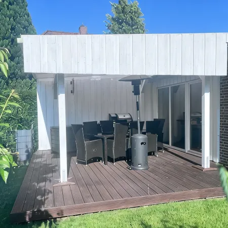 Shed 30 near Hamburg between the seas. Billiards, darts, sauna, very luxurious