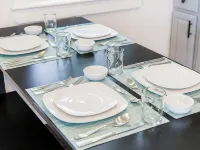 Spacious House on Sunset Lake 4 Br, 2 Baunit 2 on Top Floor ブレーンツリーのホテル