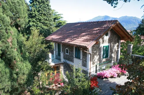 Terraced studio on a botanical garden, facing lake Maggiore