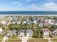 Coastal Chic, Heated Pool, Beachside, Custom Bunk Room - 4-Star