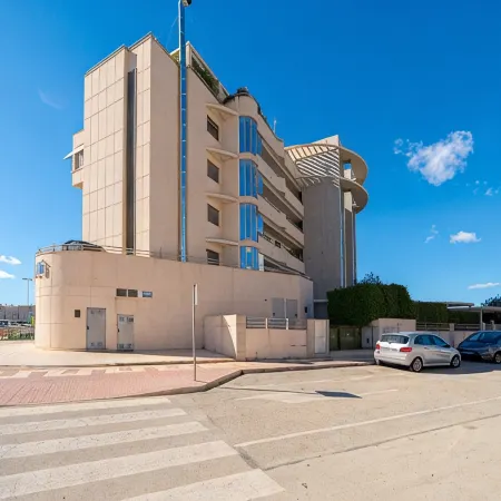 Luxury 2 Bed 2 Bath Apartment