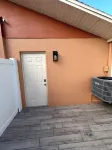 Private apartment with free parking 10 minutes from Tampa International Airport. - Homestays