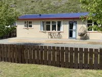 Cosy 1960's Kiwi Holiday House Hotels in Omarama