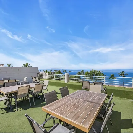 Rare Penthouse Ocean View Unit 3bd/2bth Upgraded