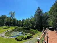 The Catskill Getaway • Near Bethel Woods & Hiking & HOT TUB - Wi-Fi