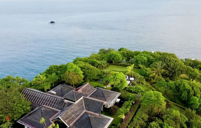 Ultimate Caribbean Getaway: 3 beaches, Cook, Housekeeper & Valet, 24x7 Concierge