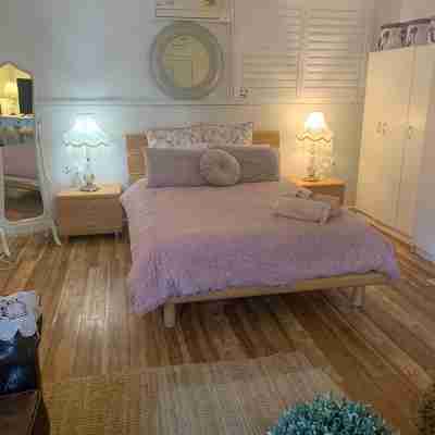 Adorable Country Studio (pet friendly) additional charges Rooms
