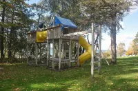 Sunsets,140' on Torch Lk,Lg Dock,Hot Tub,Tennis/Pickle Crt,Kayaks,Play/swing set - 4 stjerner