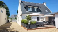 Charming neo-Breton house 2 steps from the sea Parking Wifi fenced garden
