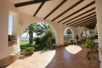 Villa Mary in Pula: exclusive location with private access to the beach