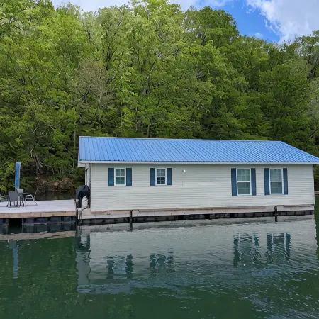 Brand New Floating Home on Norris Lake : Sleeps 12 : Swim, Grill & Relax4