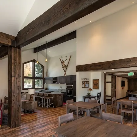 Sun Valley Amenities! Remodeled Ski in-Ski Out Condo with Pool and Hot Tub!
