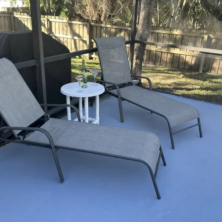 Pet Friendly! Huge Heated Pool Quiet Neighborhood Close to Beach Gr8 4 Families!