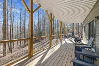 NEW Mountain Modern Hideaway! - Walk to Disc Golf - 3つ星