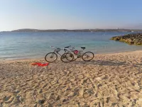 Great Location: FREE Gozo transfers, WIFI, Bicycles & BBQ  – NO Car required! Hotels in Ghajnsielem