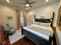 1910 on Route 66 is a Charming historic 2 bedroom 2 bath home, close to downtown