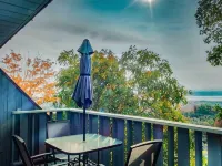 Chalet Mont-Sainte-Anne Hotels in Beaupre
