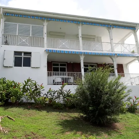 Charming villa with sea view