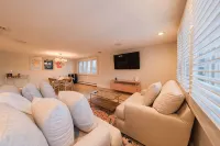 LUXE 3BR Near Boston, Airport, and Beach! - Homestays