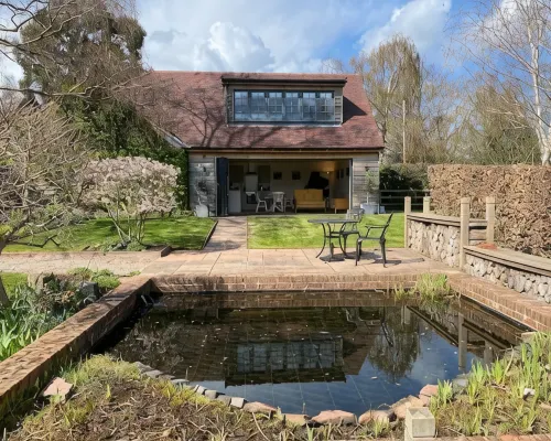 Wonderful rural idyll with glorious views and Yamaha baby grand piano Hotels in Ledbury