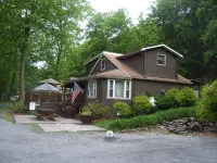 Charming, quiet, riverfront, scenic, private - balcony