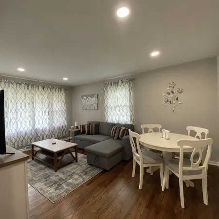 Aurora Apartment with fast Wi-Fi, in the unit laundry and garage.