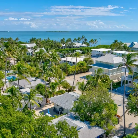 Bungalow #4 - 2 Bed/1 Bath & Pool in Islamorada