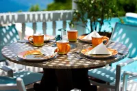 Bliss at Cap-- fabulous views! Hotels in 