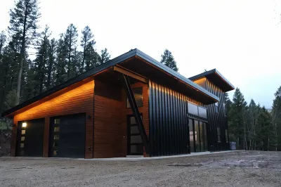 *NEW* Modern Rental Retreat in Angel Fire โรงแรมใน