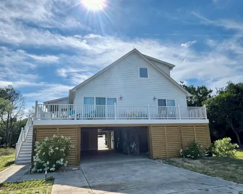E-Sea-Livin' Oceanside Coastal Cottage in Corolla, 4 Min Walk to the Beach! Hotels in Corolla