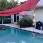 Uptown quiet cottage close to beaches, restaurant & shopping.