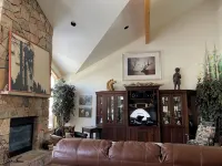 Home for 22, Ski Shuttle, Hot Tub, Pool, Dog OK Tennis/Pickleball/Pool Table - 泳池